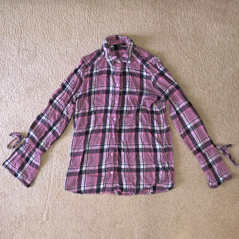 Express plaid sleeves tie top
